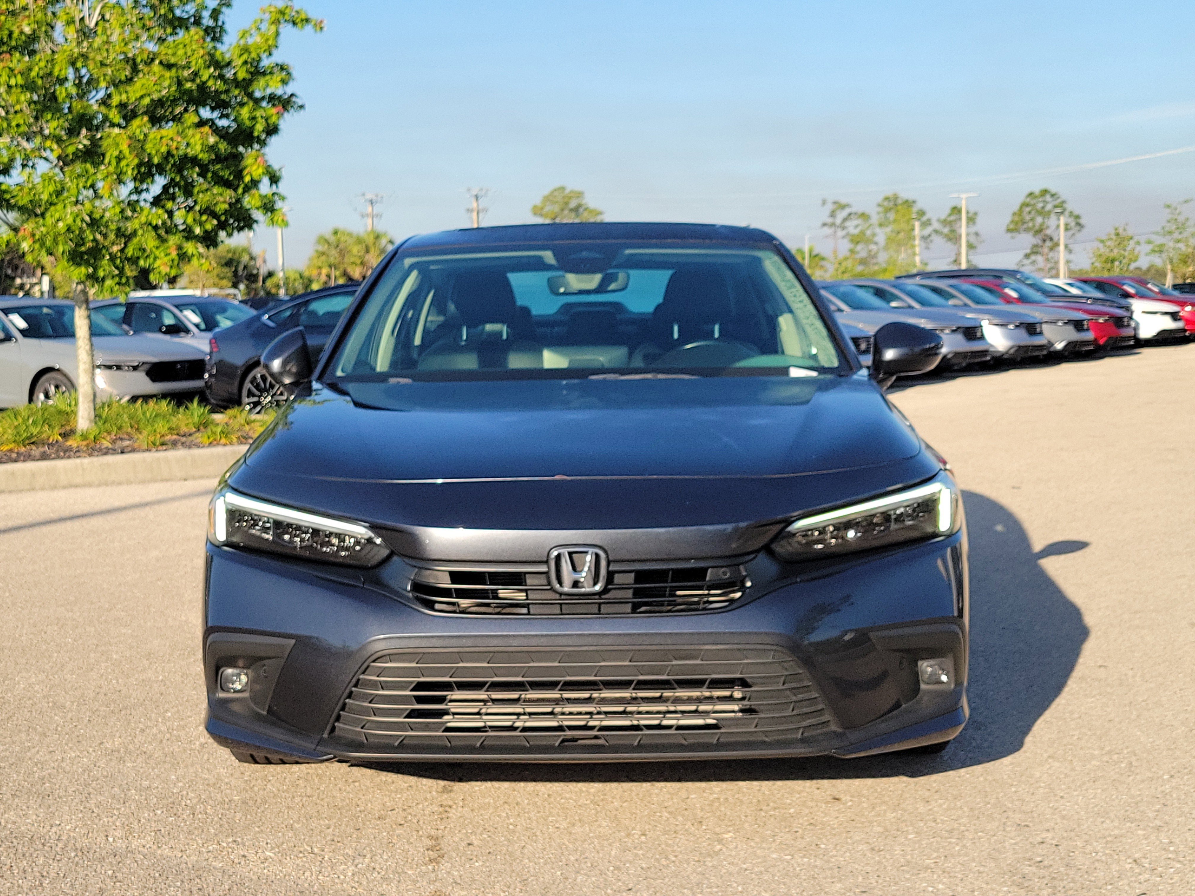 Used 2023 Honda Civic Touring image 2