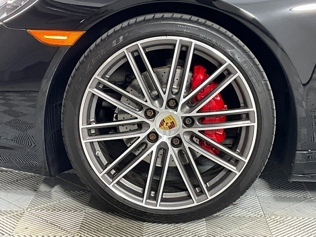 Used 2019 Porsche 911 Targa 4 AWD/4WD image 25