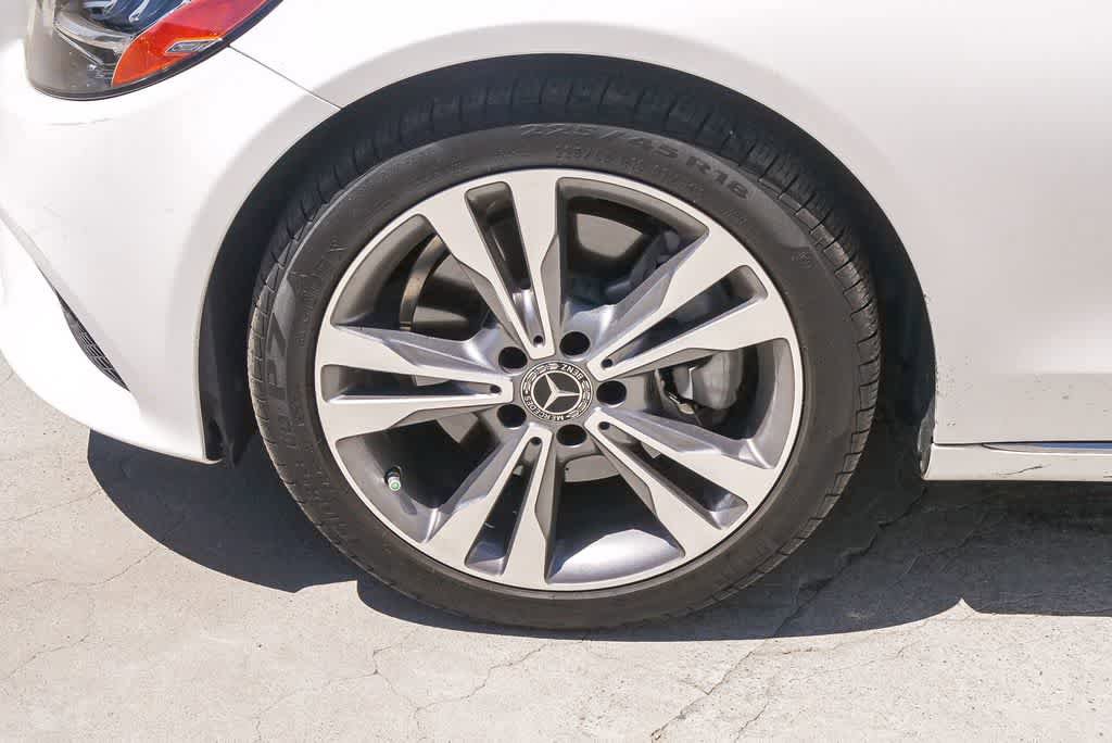 Used 2019 Mercedes-Benz C 300 Sedan image 5
