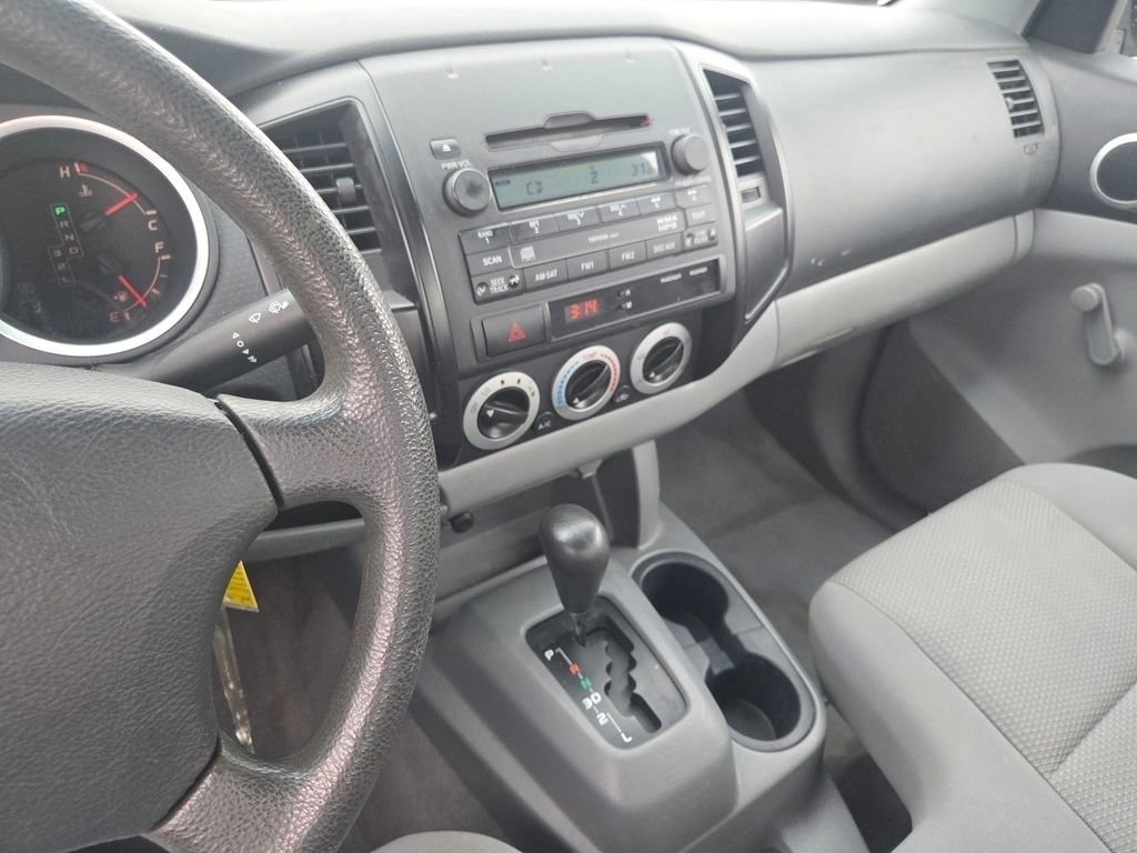 Used 2010 Toyota Tacoma 2WD Regular Cab image 9