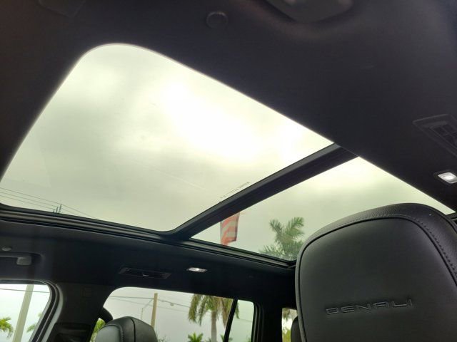 Used 2024 GMC Acadia Denali w/ Super Cruise Package image 23