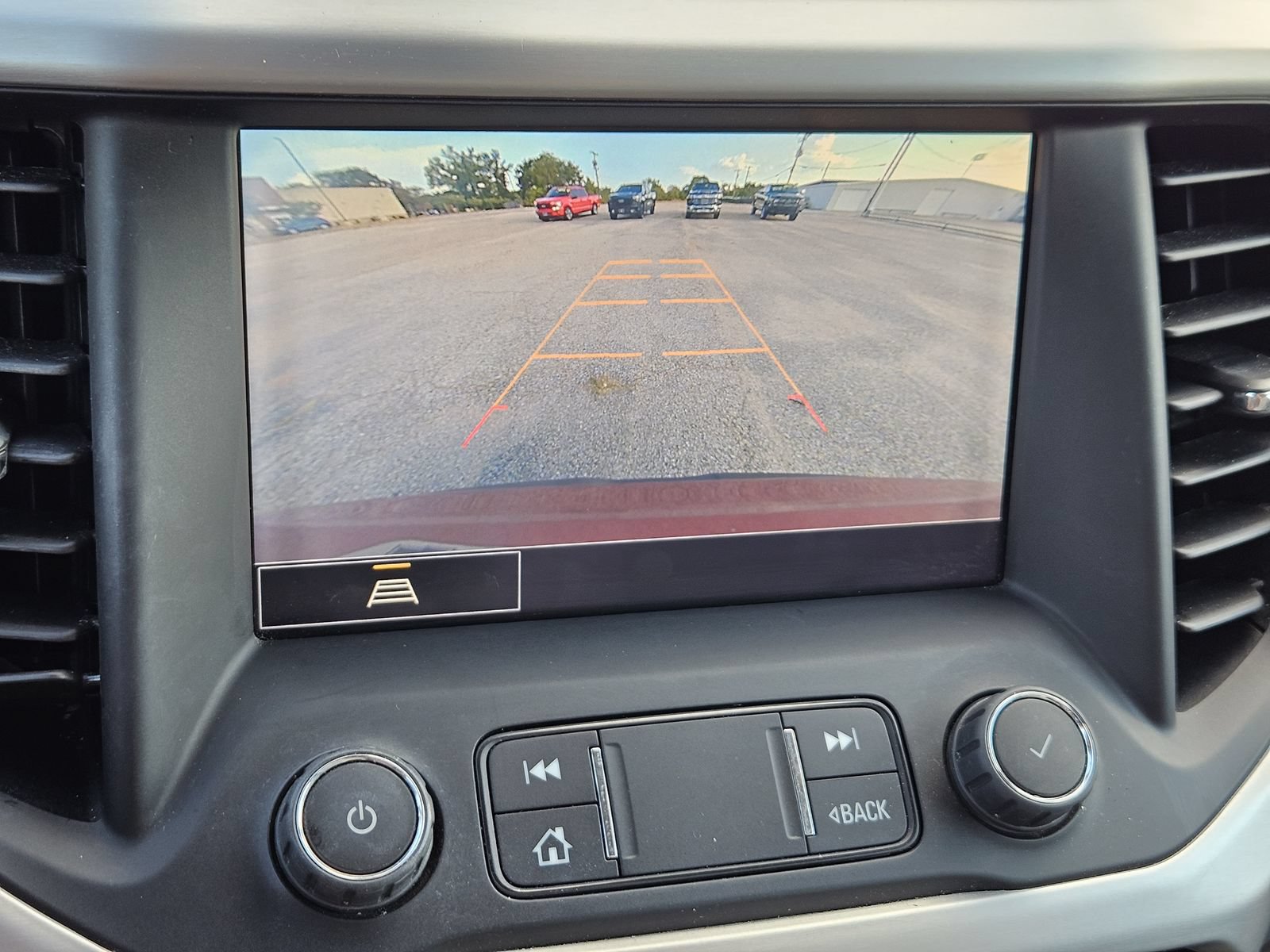 Used 2021 GMC Acadia SLT w/ Preferred Package FWD image 21