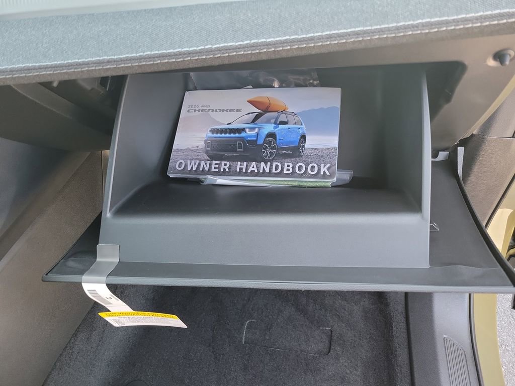 New 2026 Jeep Cherokee Laredo image 40