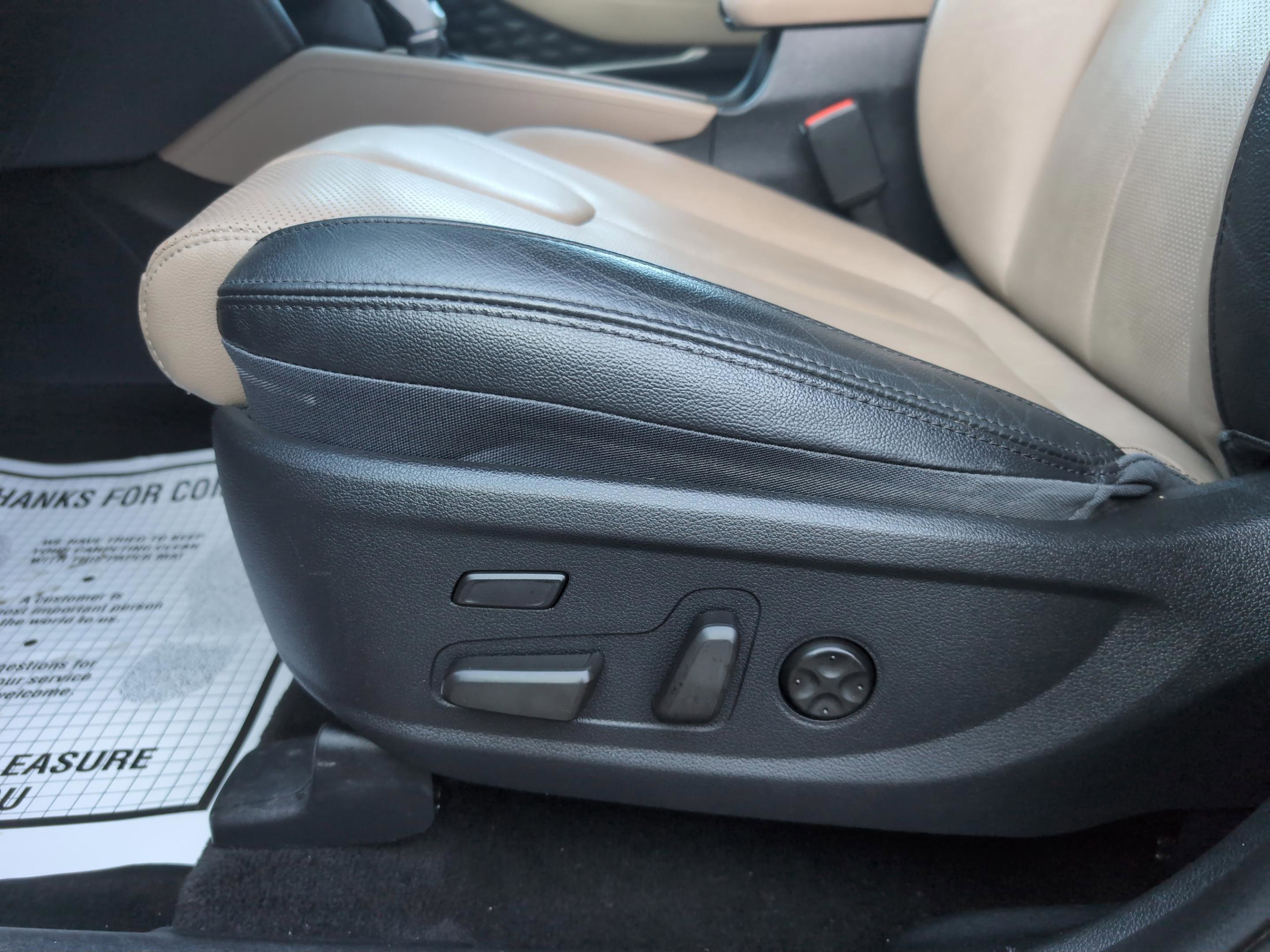 Used 2020 Hyundai Santa Fe Limited image 10