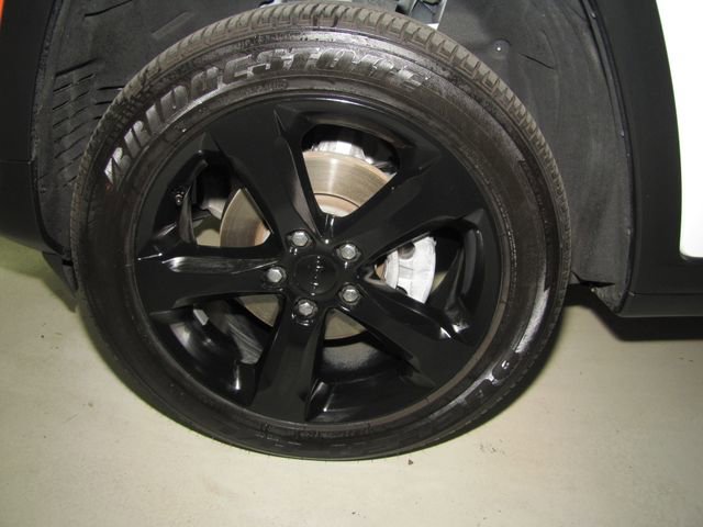 Used 2025 Jeep Grand Cherokee Altitude AWD/4WD image 27