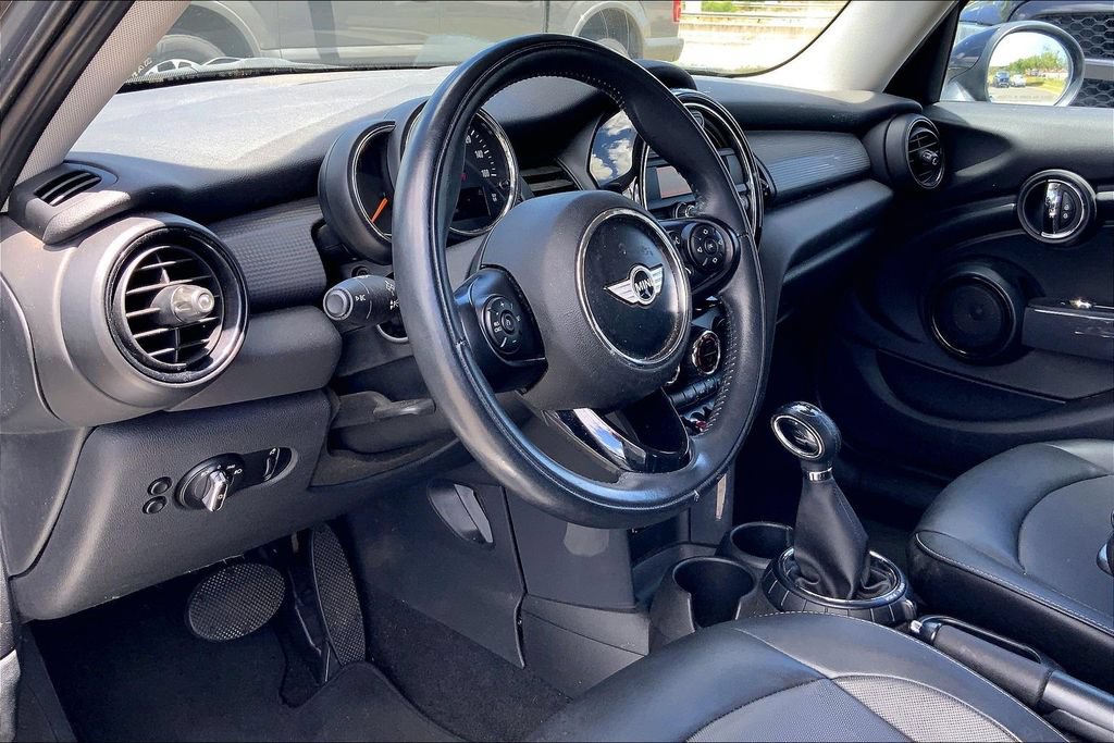 Used 2016 MINI Cooper 4-Door Hardtop FWD image 10