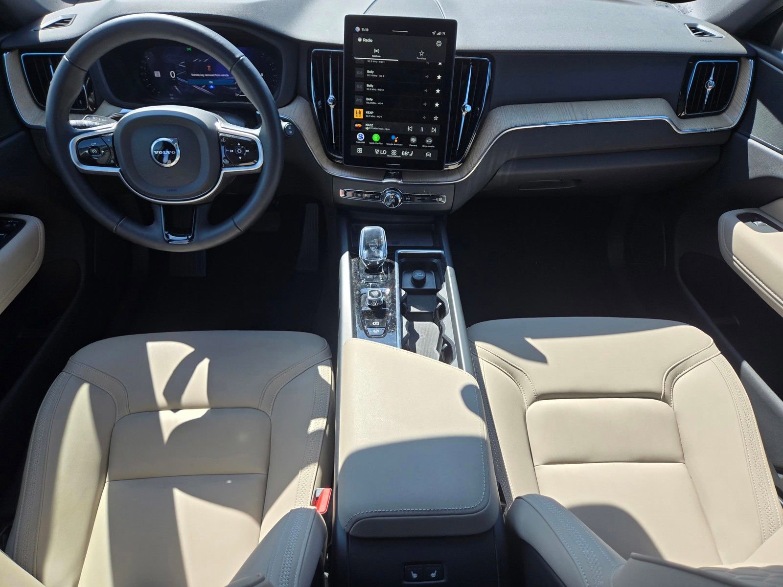 Used 2026 Volvo XC60 B5 Plus w/ Protection Package Premier AWD/4WD image 11