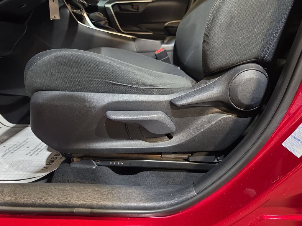 Used 2020 Toyota RAV4 LE w/ All Weather Liner Package AWD/4WD image 14