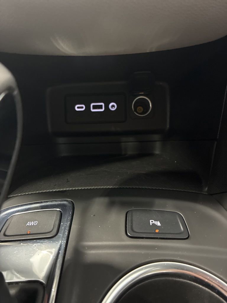 Used 2024 Chevrolet Equinox LT AWD/4WD image 22