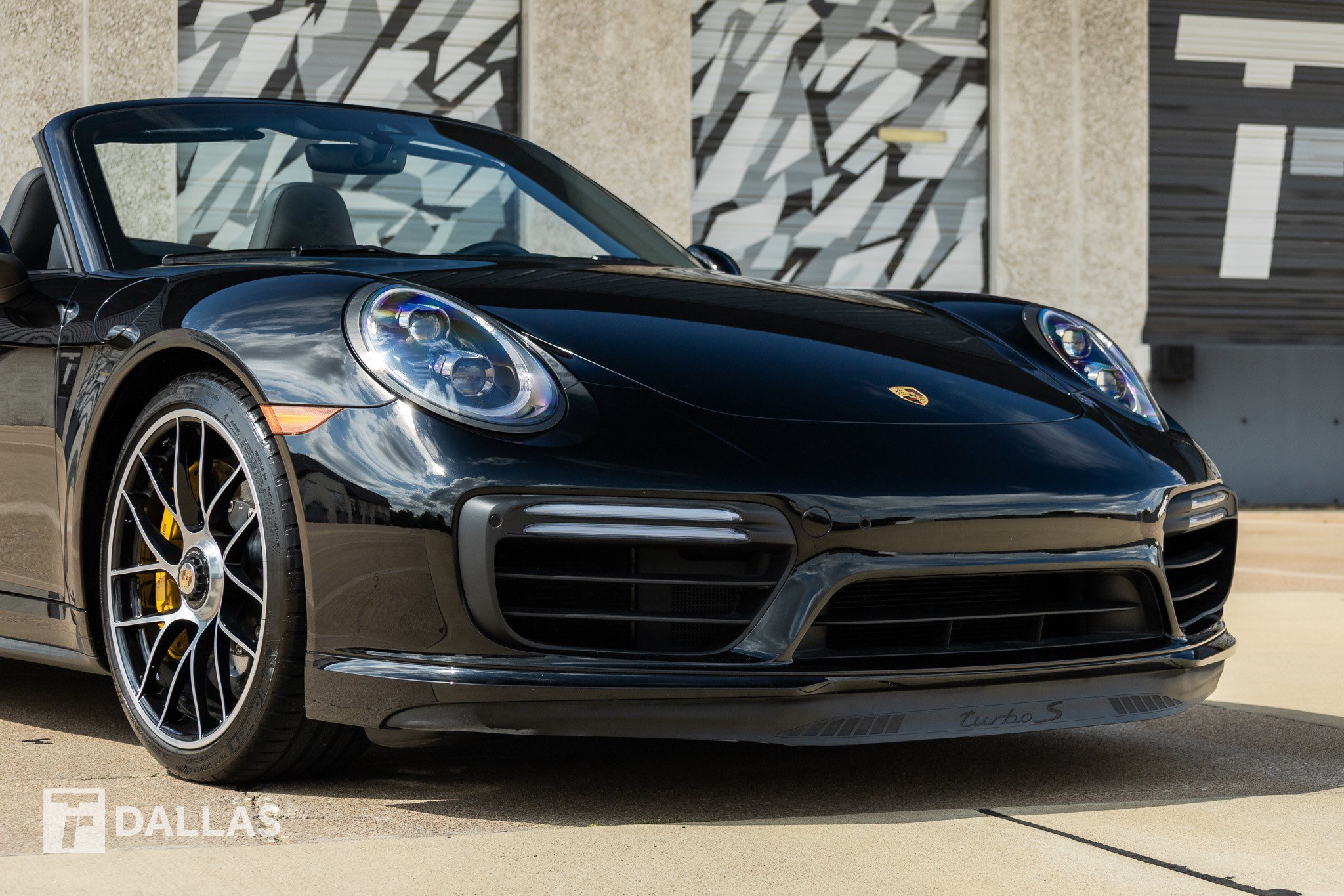 Used 2019 Porsche 911 Turbo S AWD/4WD image 2