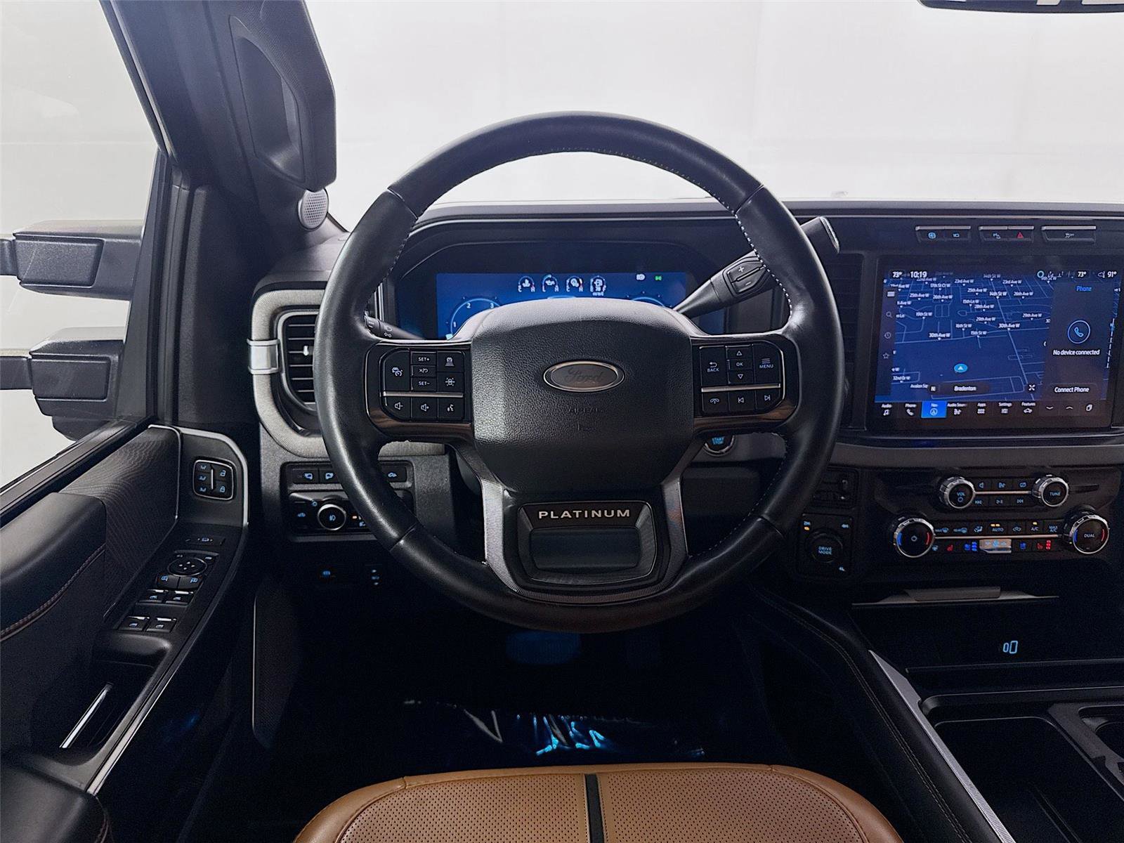 Used 2024 Ford F350 Platinum AWD/4WD image 3