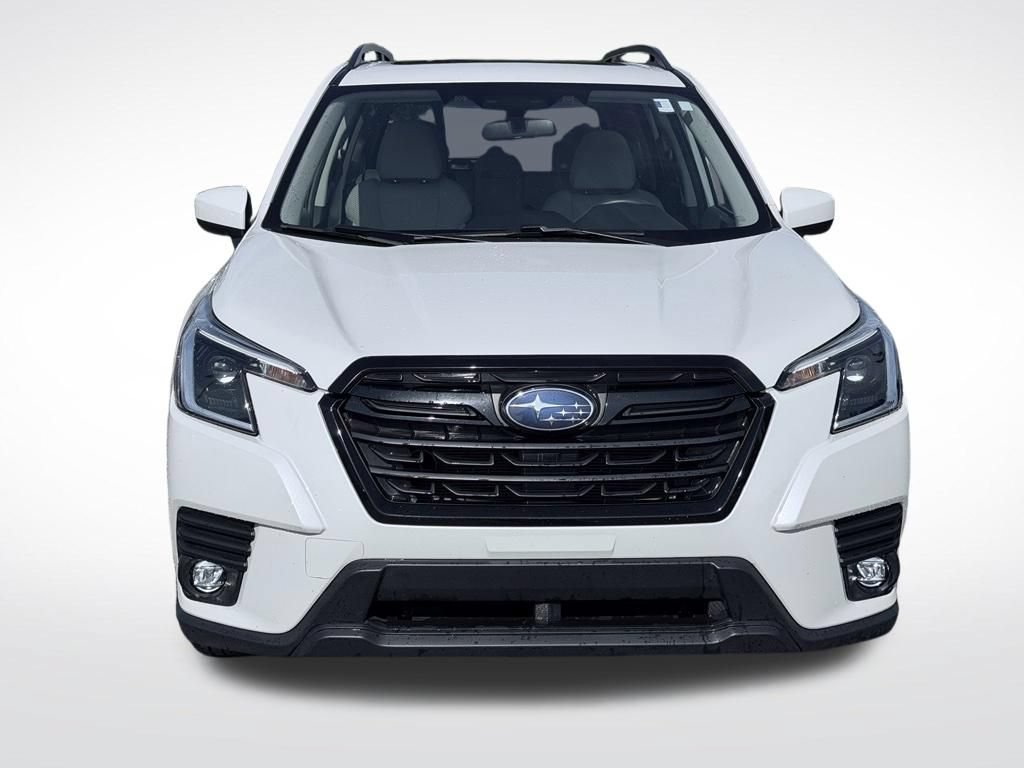Used 2024 Subaru Forester Premium AWD/4WD image 2
