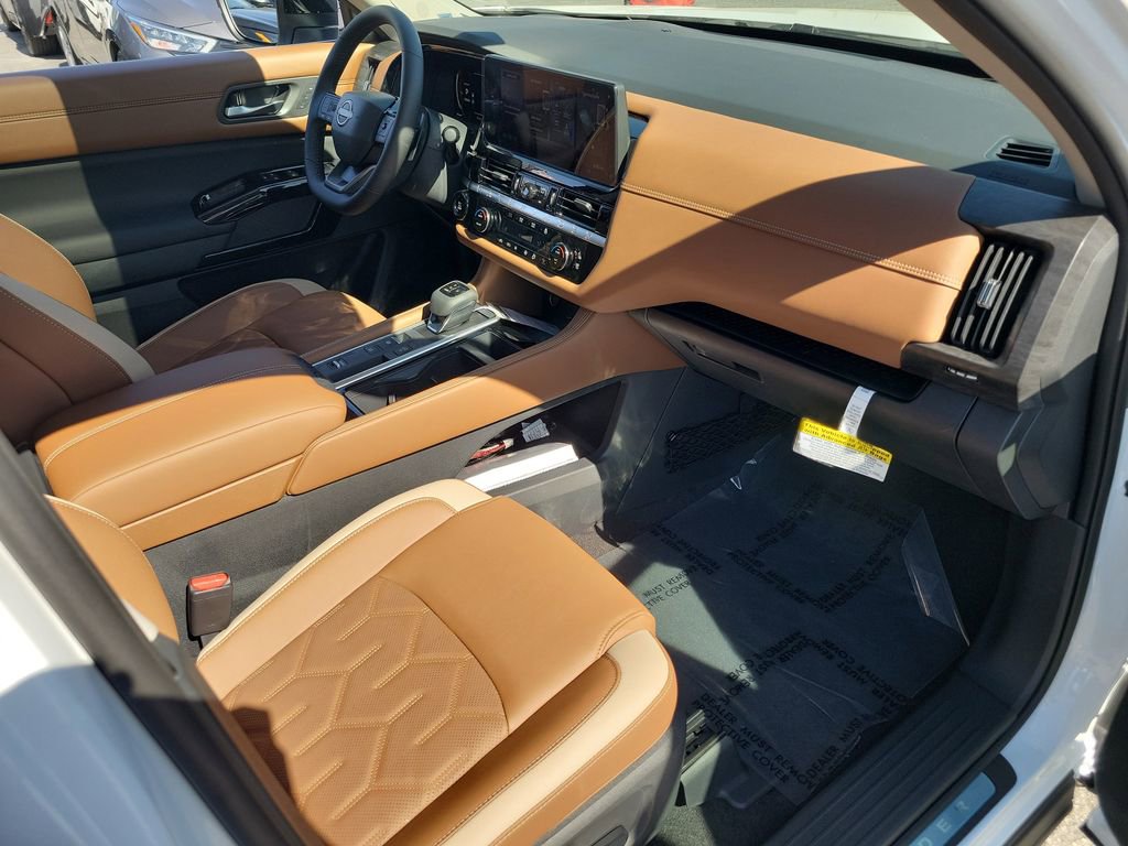 New 2026 Nissan Pathfinder Platinum w/ Cargo Package FWD image 12