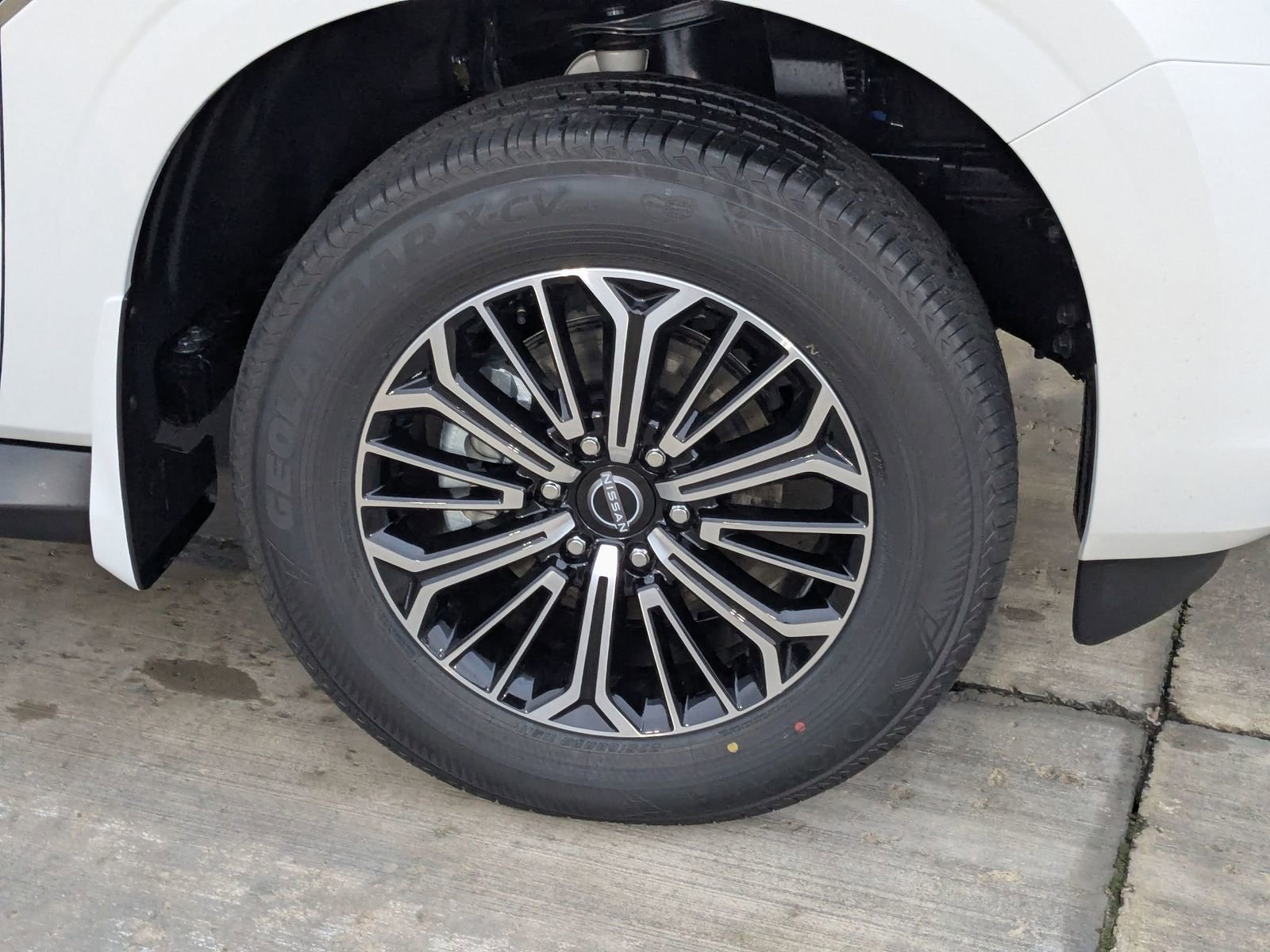 New 2026 Nissan Armada SL w/ Captain's Chari Seat Package image 11