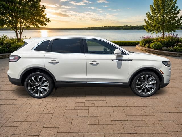 Used 2023 Lincoln Nautilus Reserve AWD/4WD image 9
