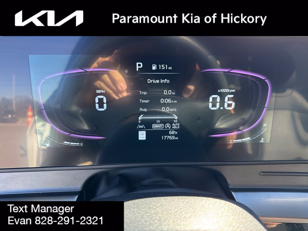 Used 2025 Kia Sportage EX w/ Premium Package FWD image 31