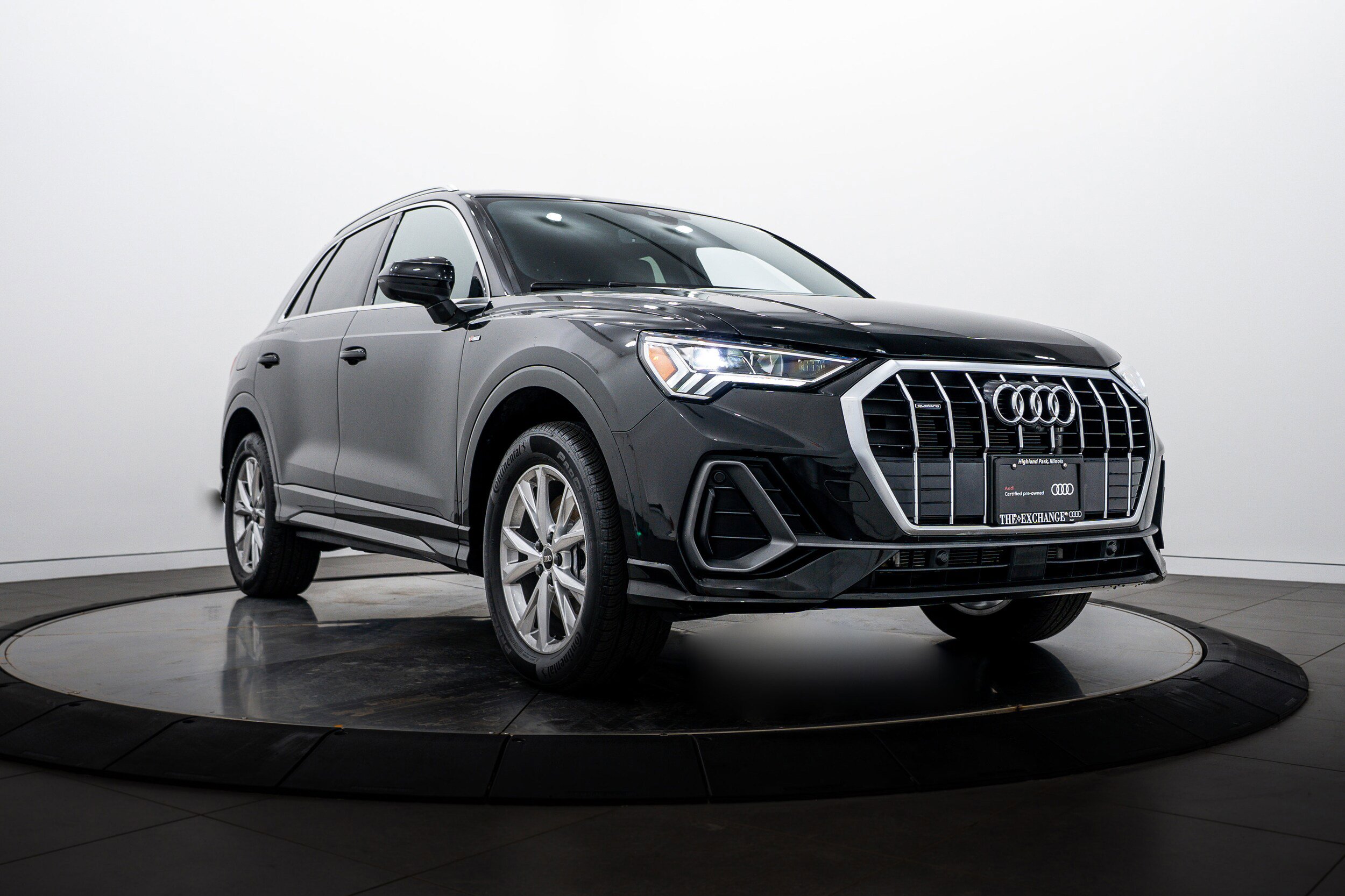Certified 2025 Audi Q3 2.0T Premium Plus w/ Premium Plus Package