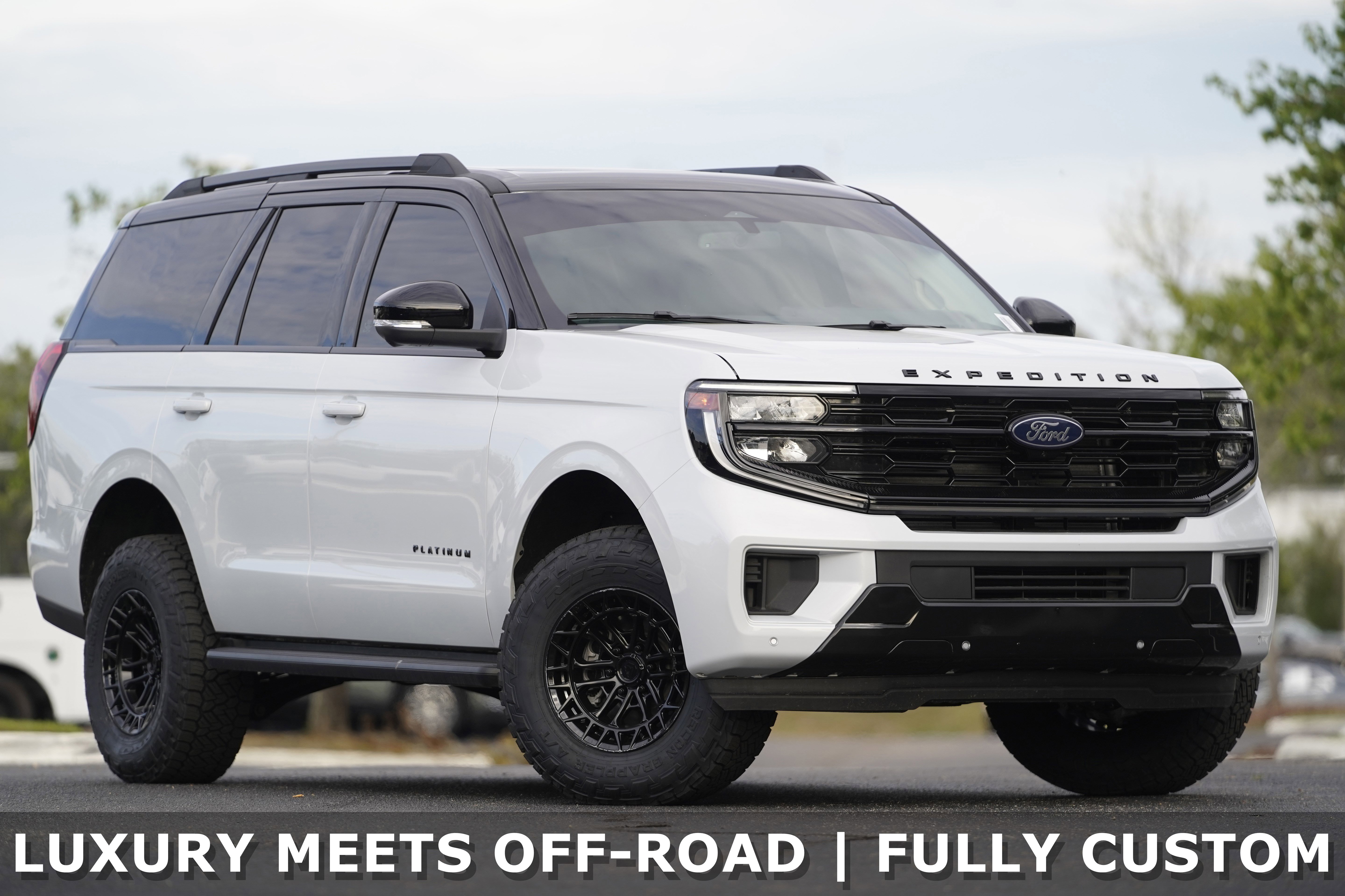 Used 2026 Ford Expedition Platinum AWD/4WD image 2