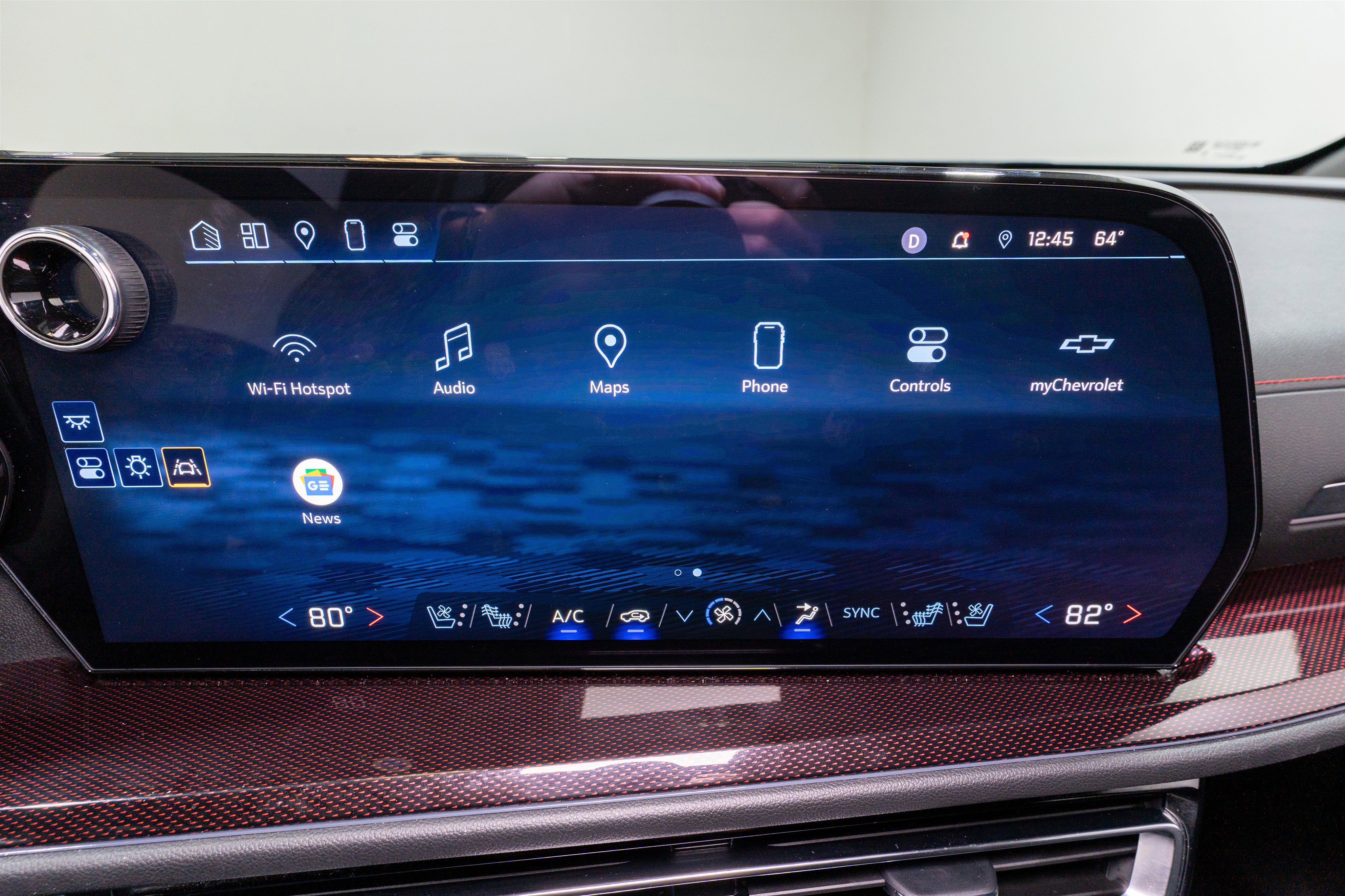 Used 2024 Chevrolet Traverse RS image 21