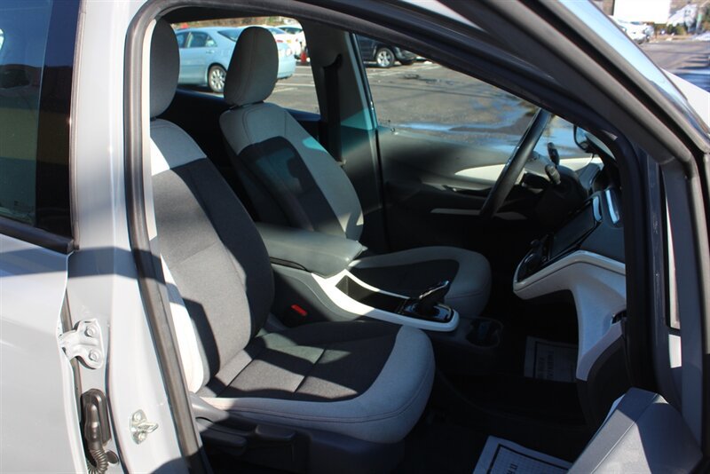 Used 2019 Chevrolet Bolt LT FWD image 12