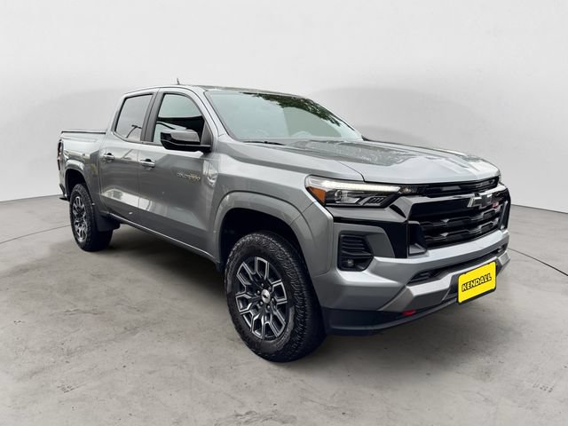 Used 2023 Chevrolet Colorado Z71 w/ Z71 Convenience Package 2 AWD/4WD image 3