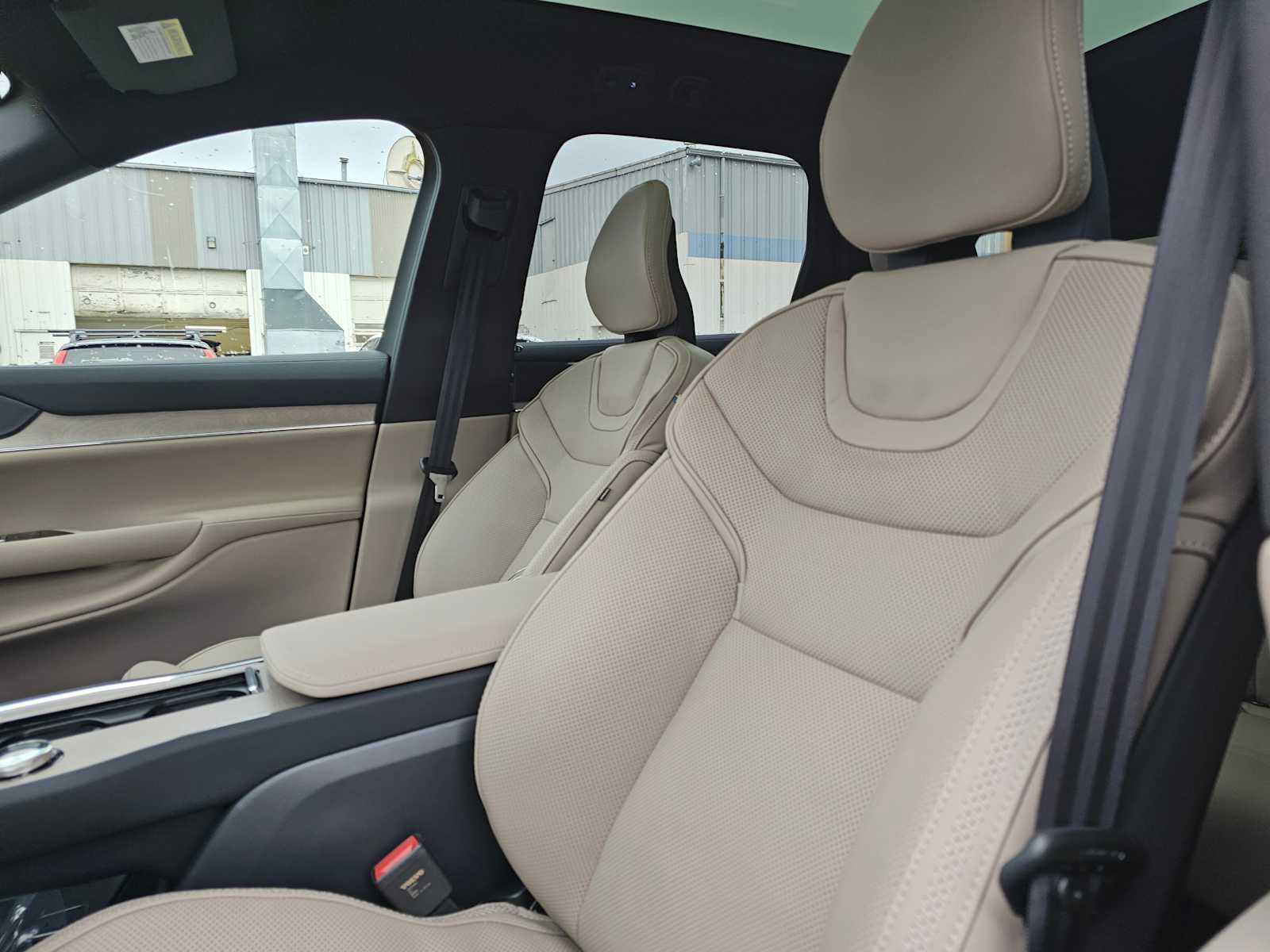 New 2026 Volvo EX90 Ultra image 23