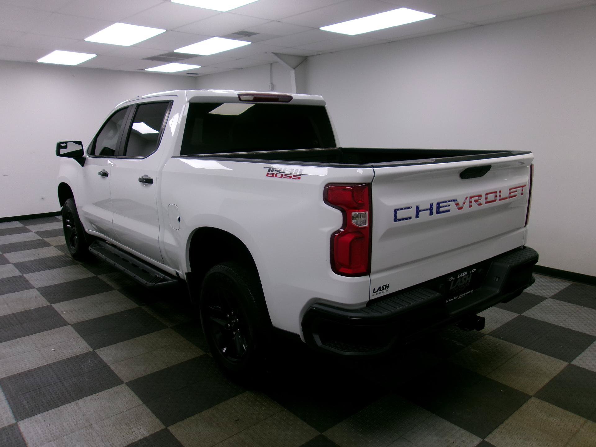 Used 2019 Chevrolet Silverado 1500 LT Trail Boss AWD/4WD image 2