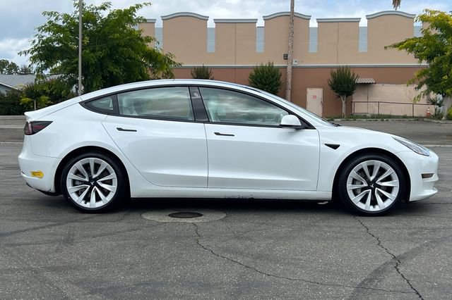Used 2022 Tesla Model 3 Long Range AWD/4WD image 4