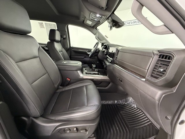 Used 2022 Chevrolet Silverado 1500 LTZ w/ Z71 Off-Road Package image 17