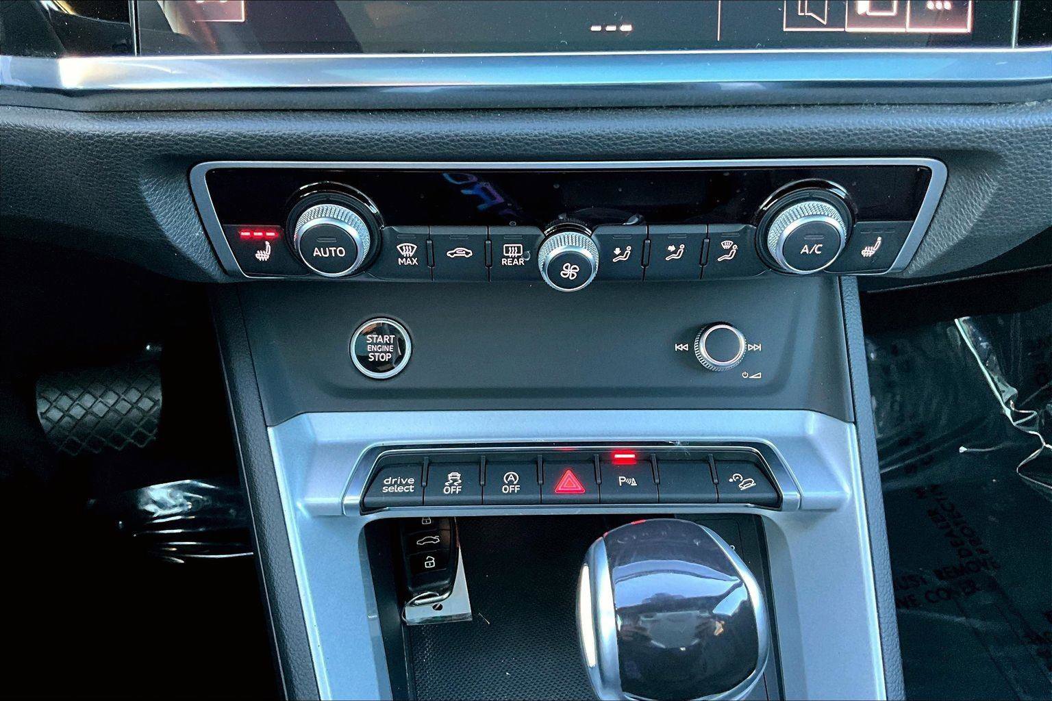 Used 2023 Audi Q3 2.0T Premium image 13