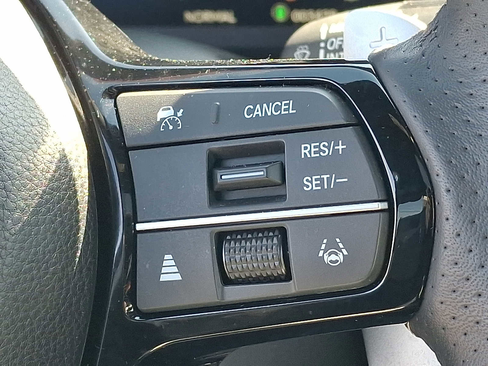 Certified 2025 Acura ADX A-Spec image 23