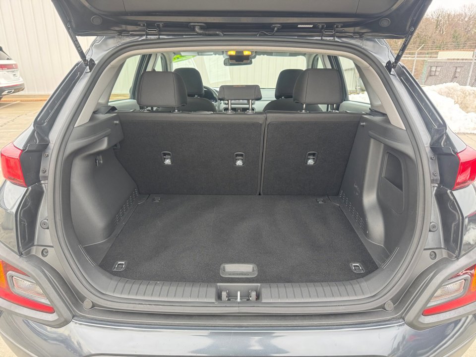 Used 2018 Hyundai Kona SE FWD image 19