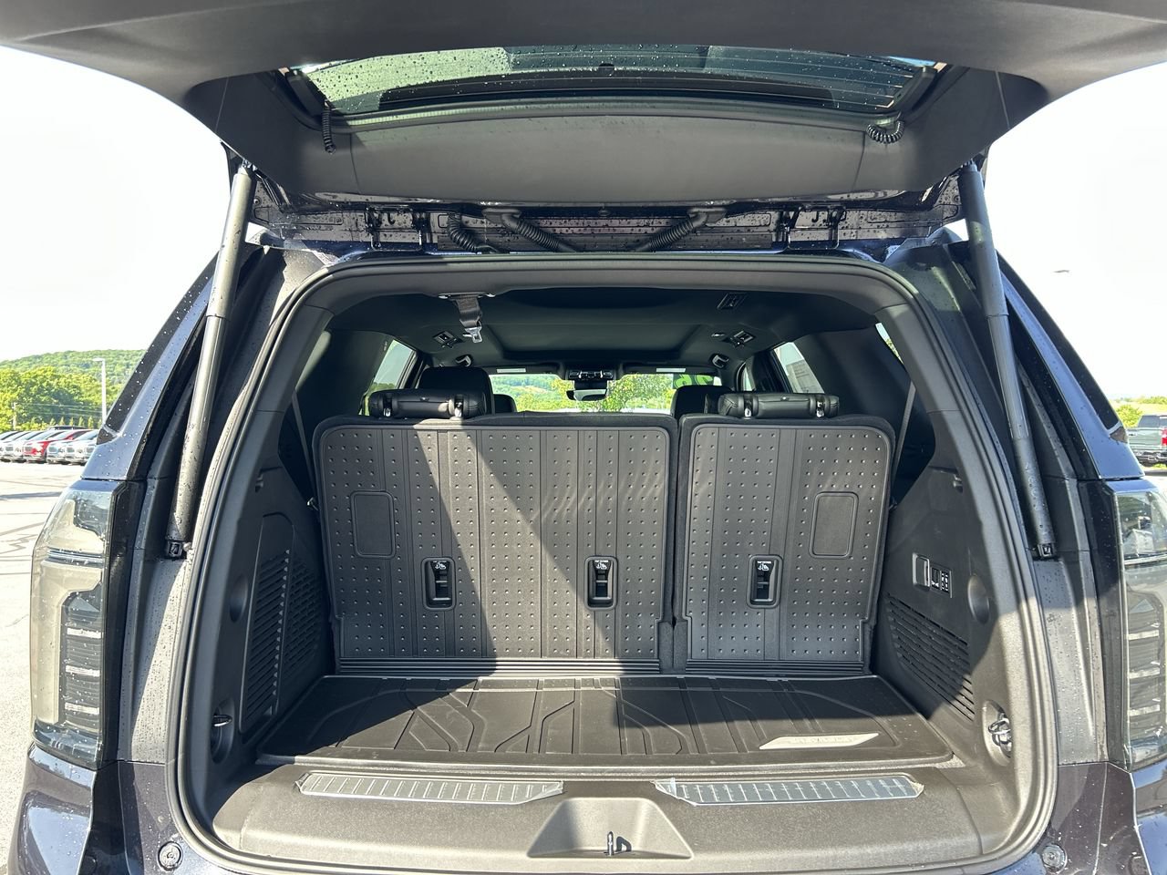 New 2026 Chevrolet Tahoe High Country w/ Sun And Tow Package AWD/4WD image 19