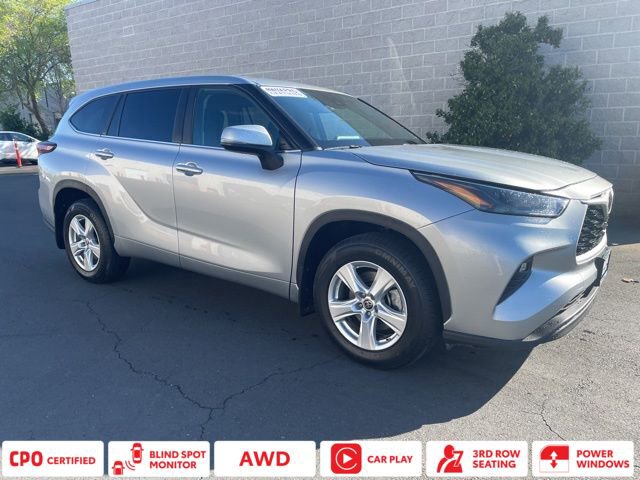 Certified 2024 Toyota Highlander LE image 1