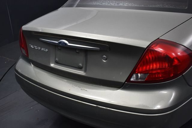 Used 2002 Ford Taurus SES FWD image 17