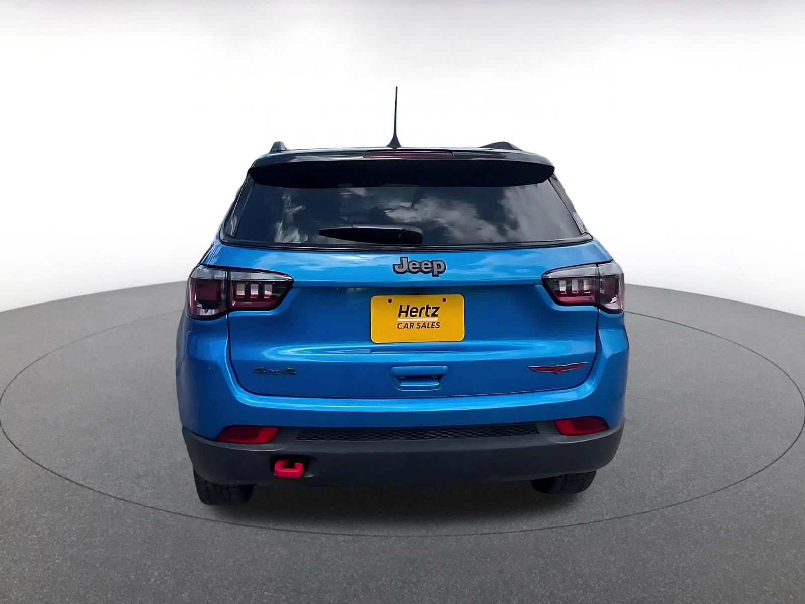 Used 2025 Jeep Compass Trailhawk AWD/4WD image 12