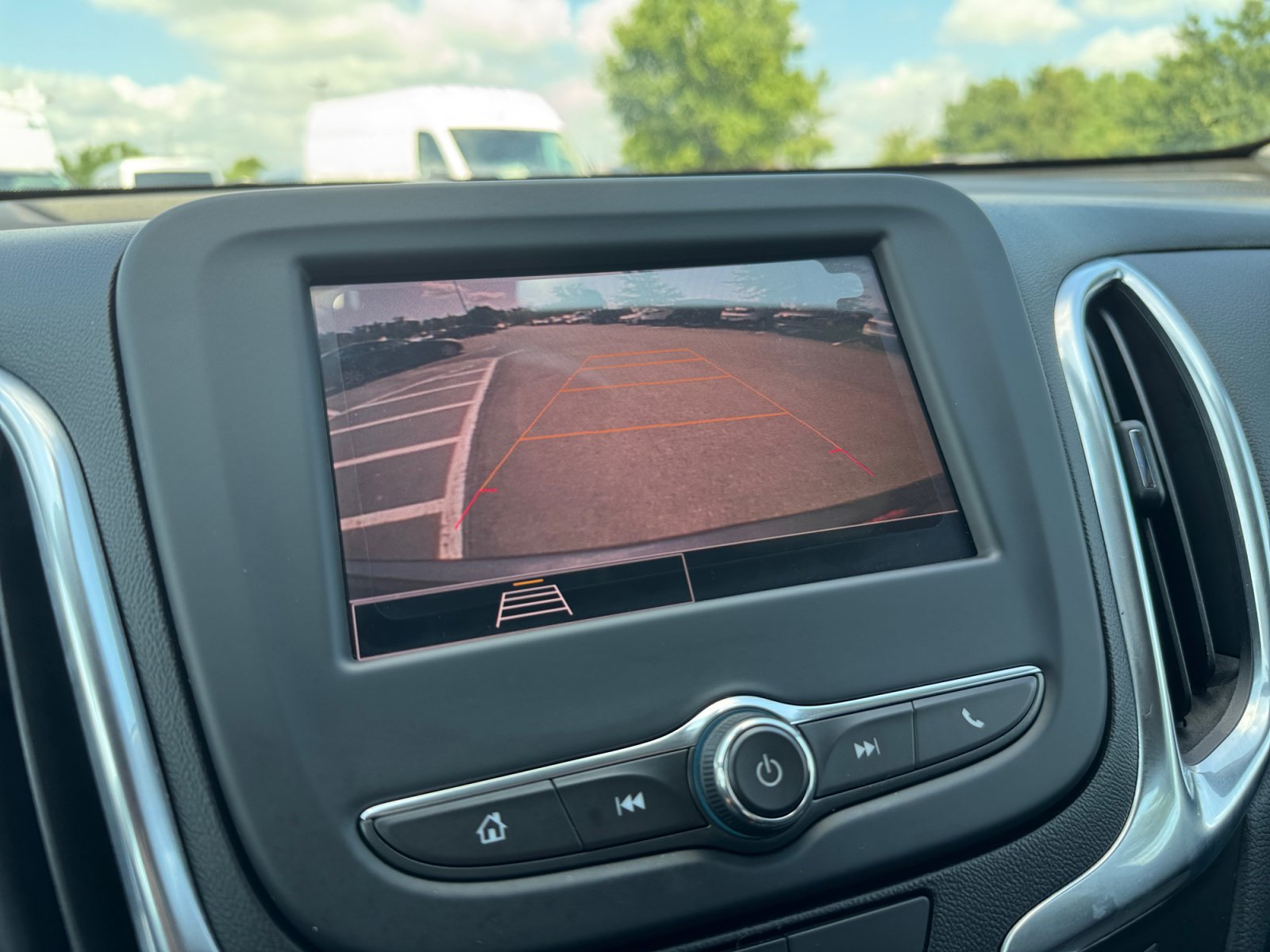 Used 2022 Chevrolet Equinox LT FWD image 18