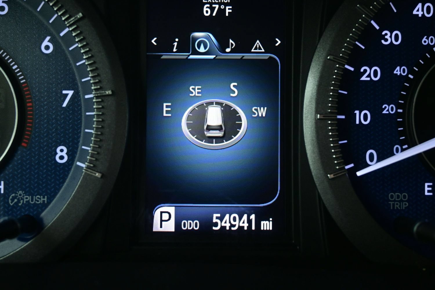Used 2015 Toyota Sienna XLE w/ XLE Navigation Package FWD image 27