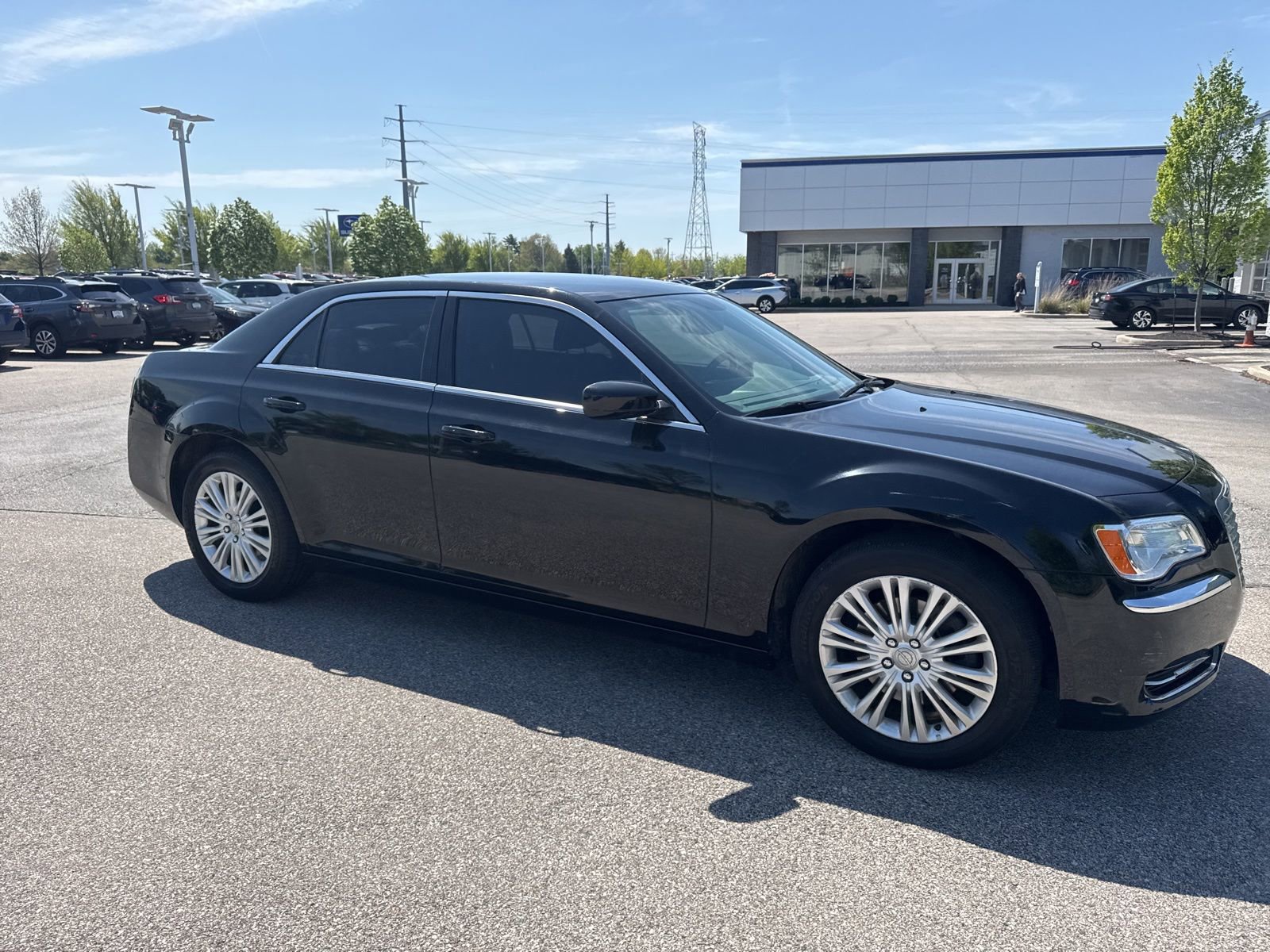 Used 2014 Chrysler 300 AWD image 5