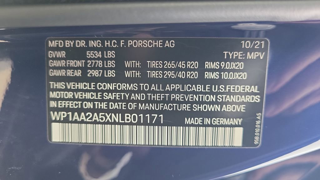 Used 2022 Porsche Macan AWD/4WD image 25