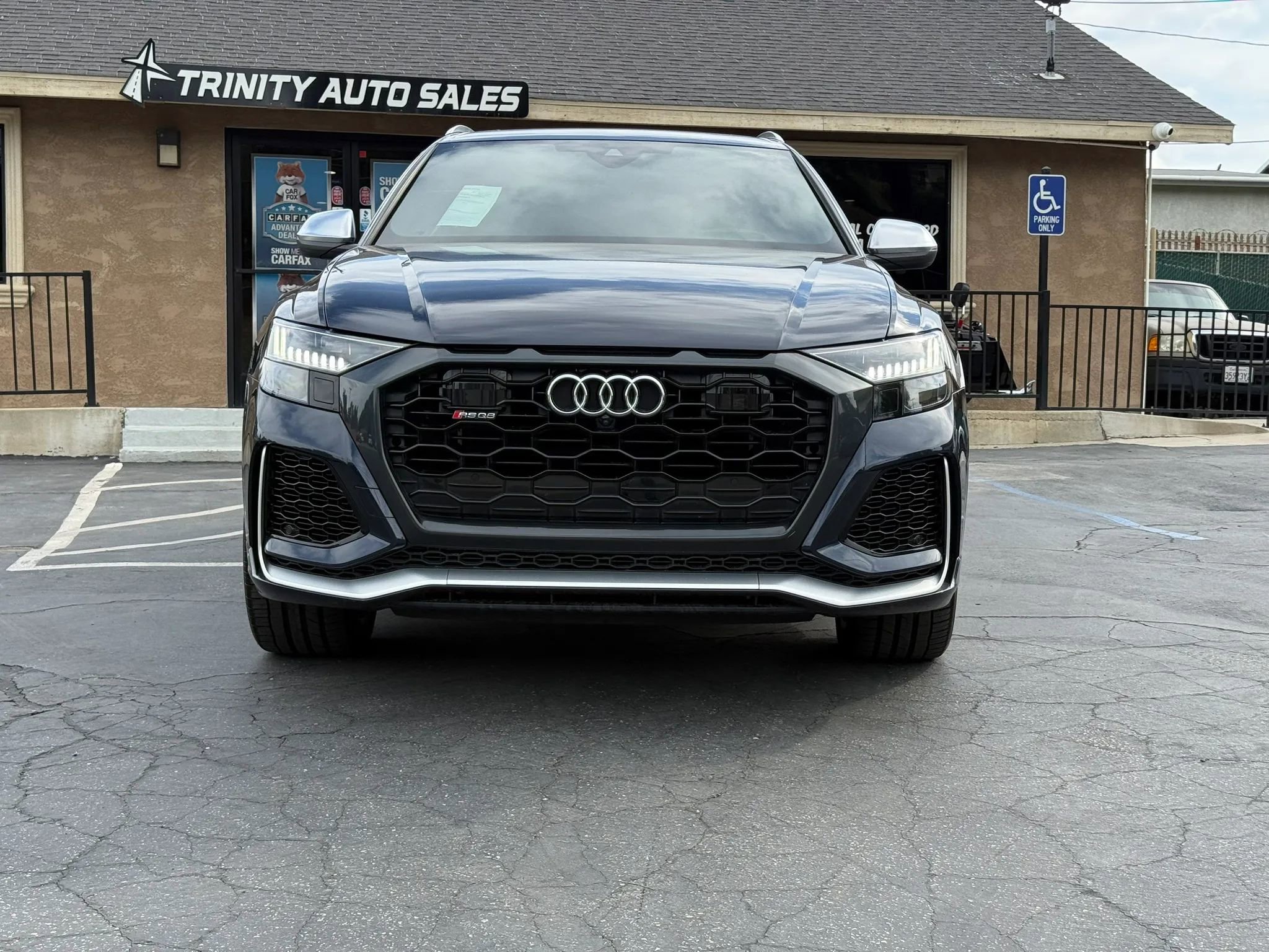 Used 2024 Audi RS Q8 w/ Executive Package image 2