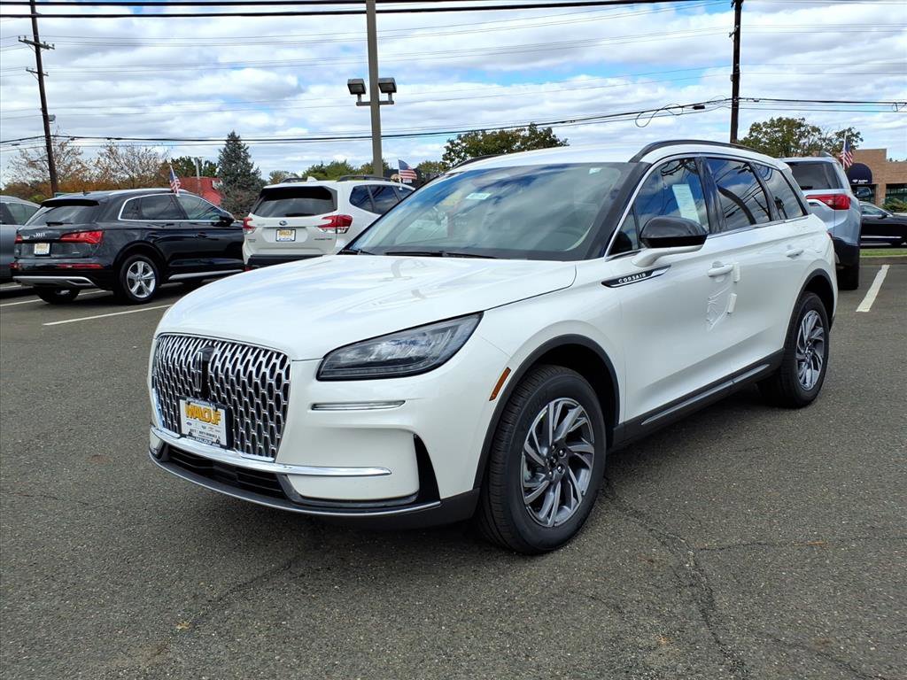 New 2026 Lincoln Corsair Premiere w/ Rear Removable Package Tray image 3