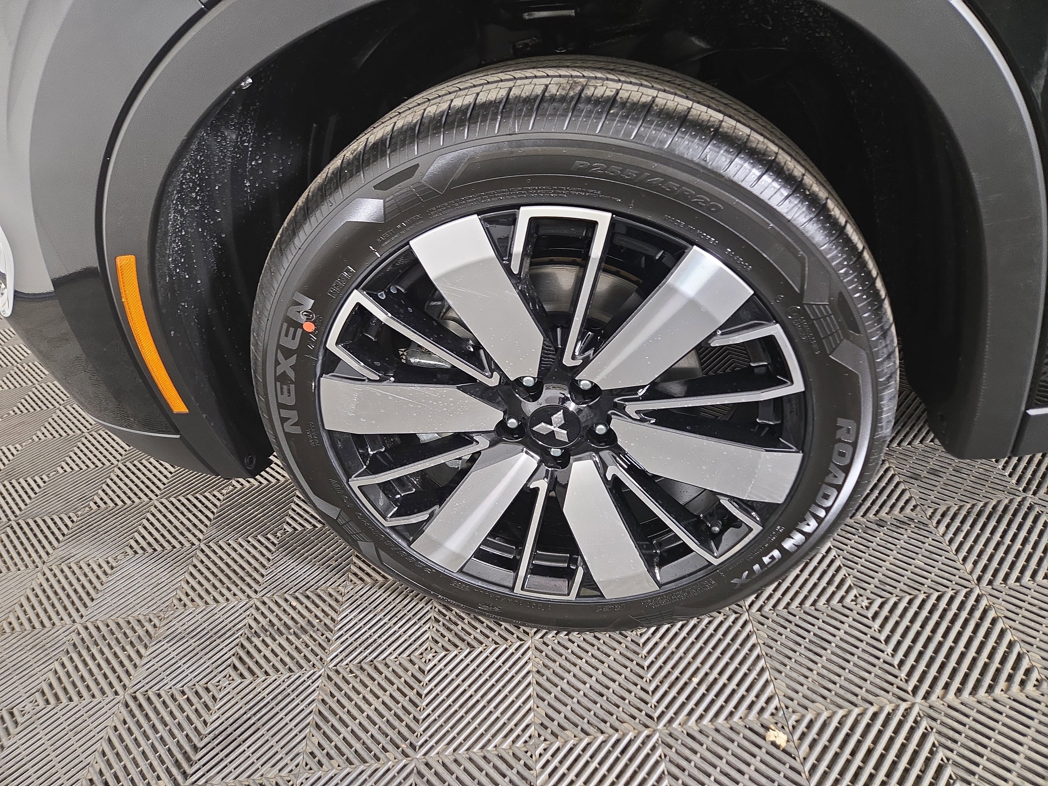 New 2026 Mitsubishi Outlander SE image 34