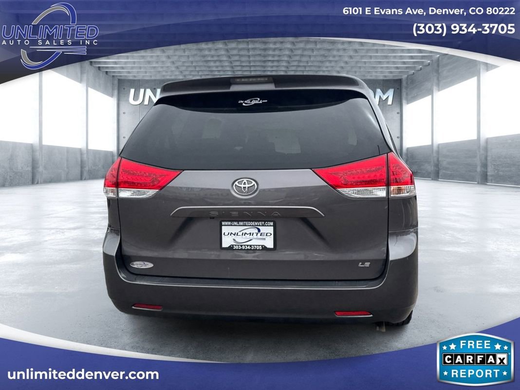 Used 2014 Toyota Sienna LE image 4