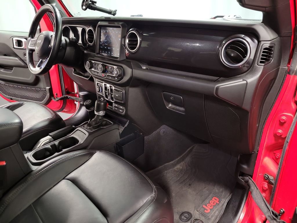 Used 2020 Jeep Wrangler Unlimited Sahara AWD/4WD image 22