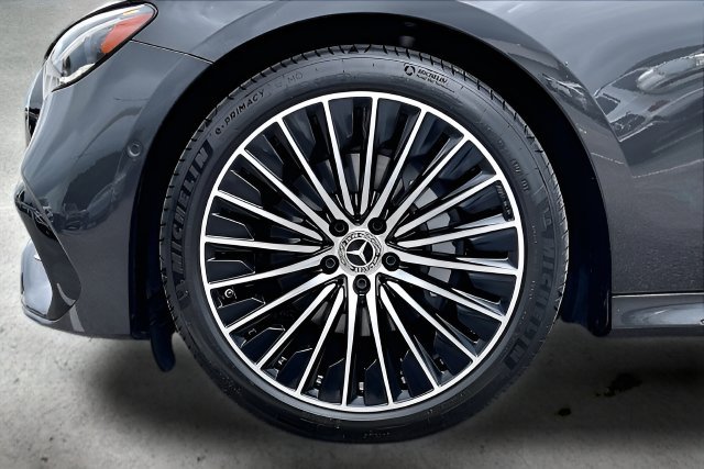 Used 2025 Mercedes-Benz E 350 Sedan image 35