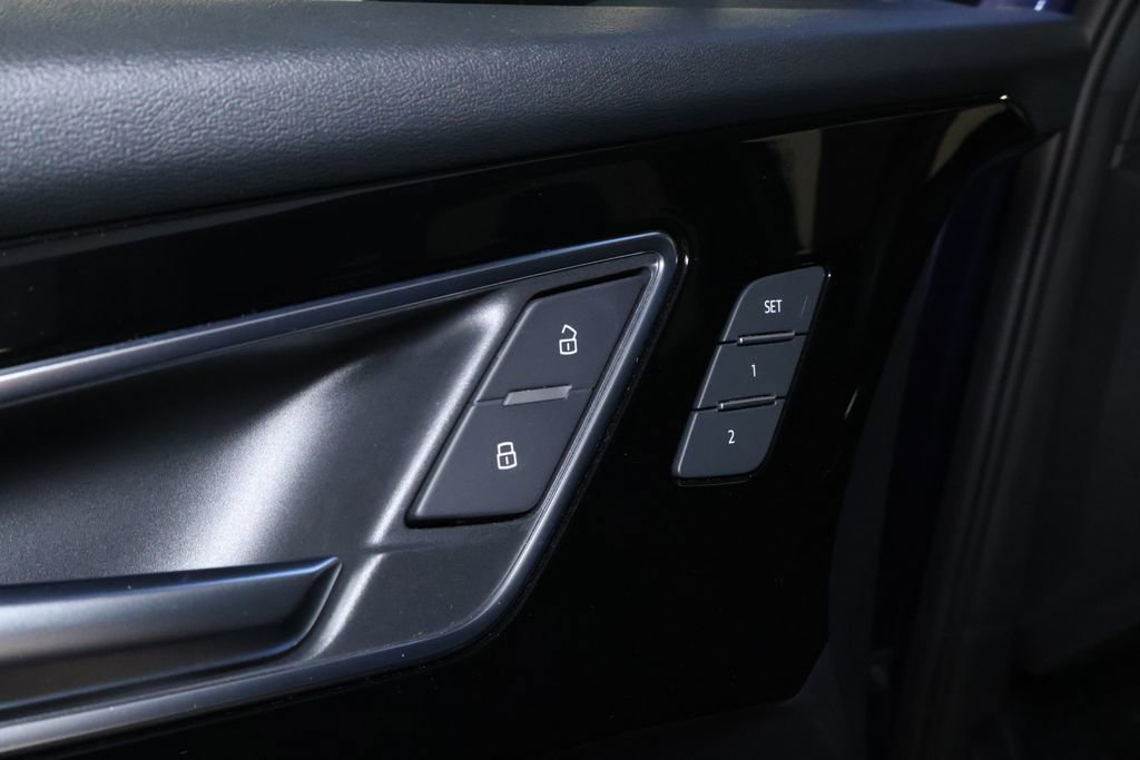 Used 2022 Audi Q4 e-tron Premium Plus w/ Premium Plus image 16