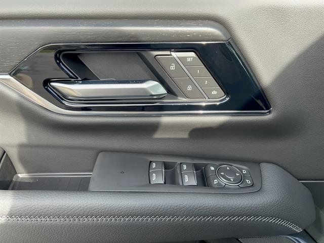 New 2026 GMC Yukon XL Denali image 12