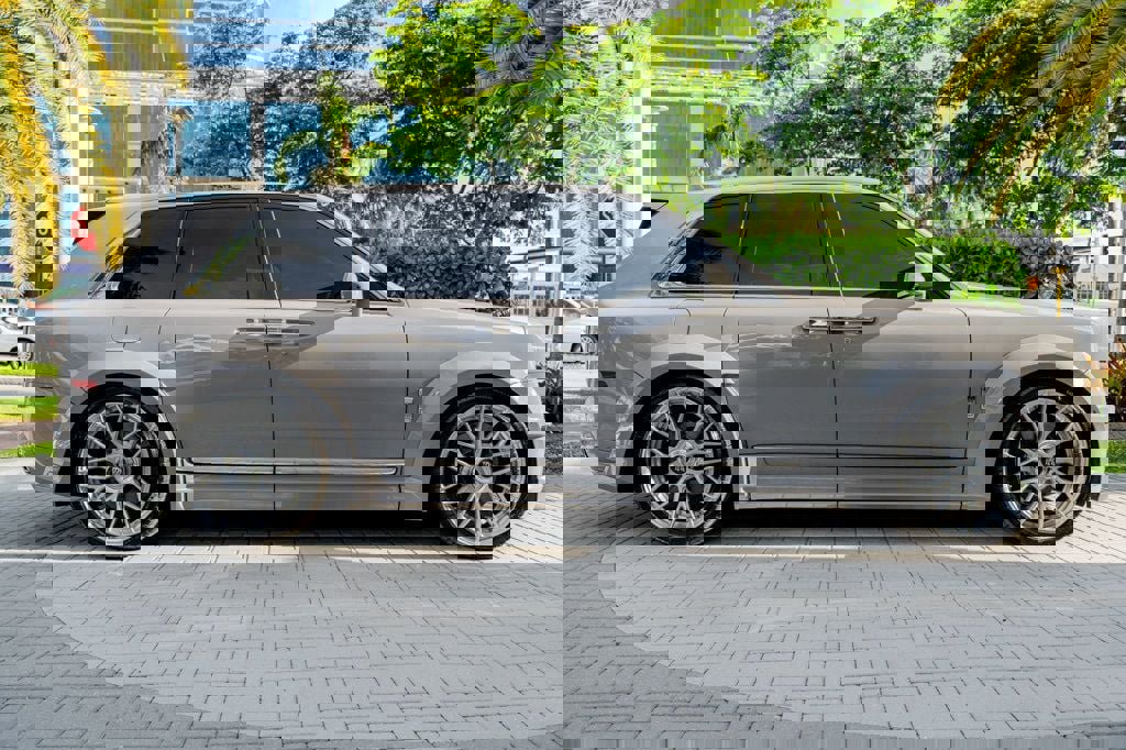 Used 2021 Rolls-Royce Cullinan Sport Utility image 6