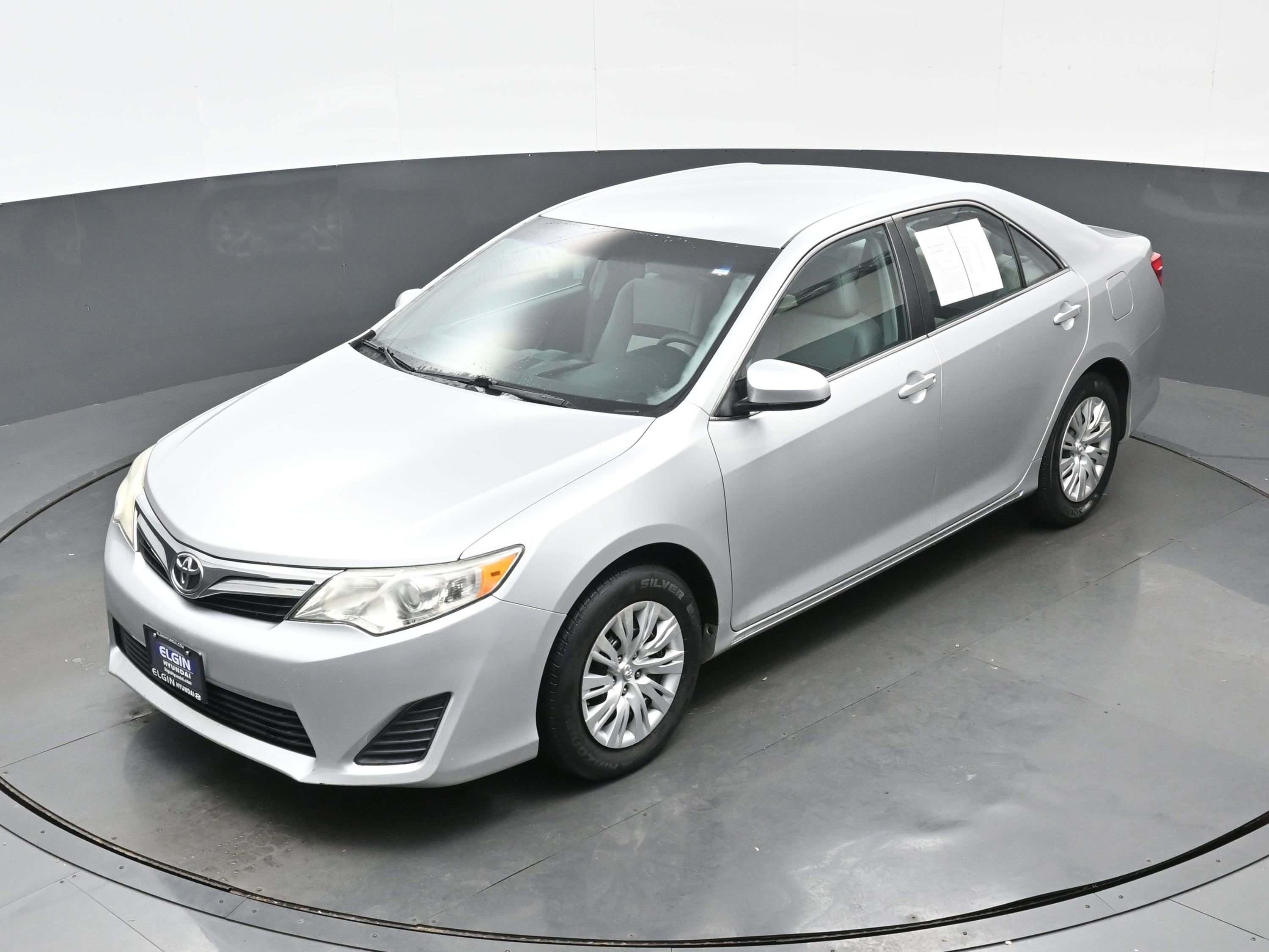 Used 2013 Toyota Camry L image 30